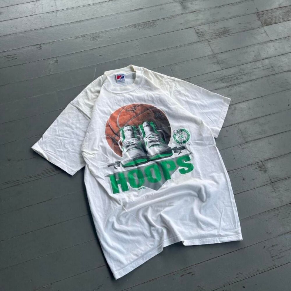 Vintage 90s Swingster Boston Celtics Basketball Graphic Tee Shirt